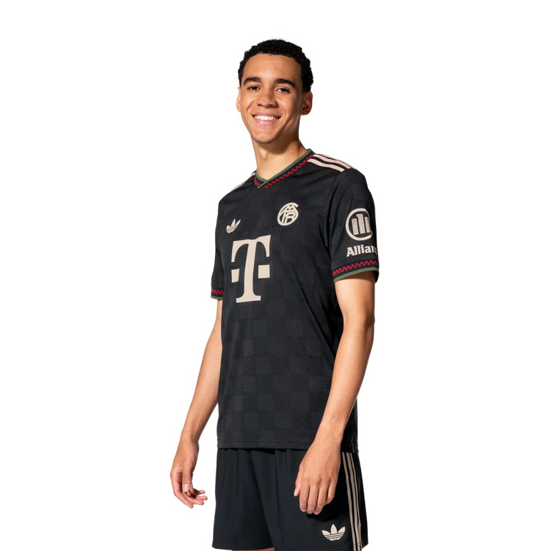 BAYERN DE MUNICH III 25/26 - HOMBRE